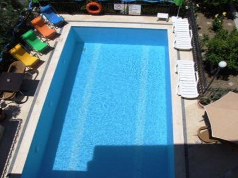 Hotel Amphora Foça Esterno foto