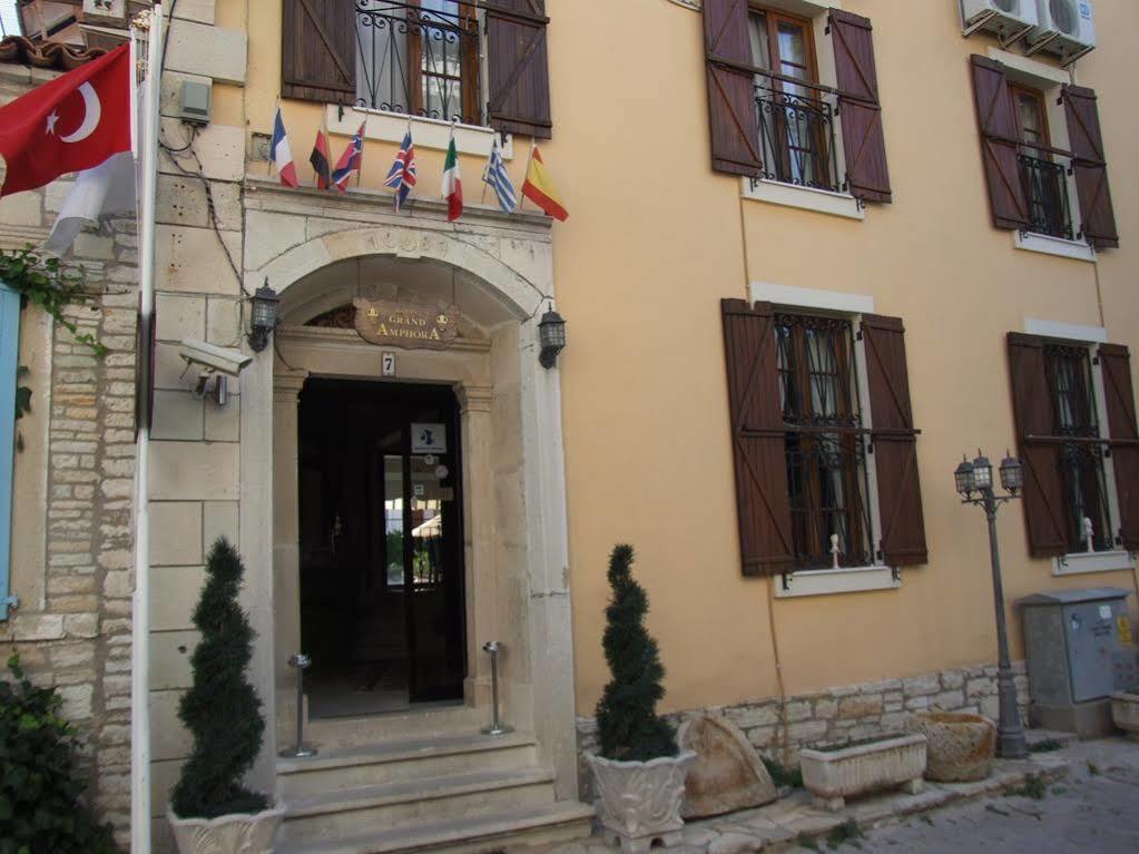 Hotel Amphora Foça Esterno foto